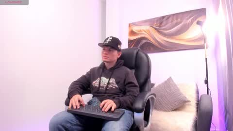 Leo  online show from 25, 11, 2025