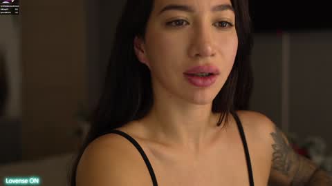 Leora online show from 13, 12, 2024