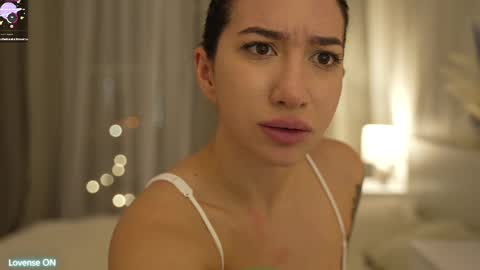 Leora online show from 11, 3, 2025