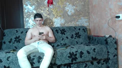 Snapshot of leoroman chatting on 5, 12, 2024 leoroman online show from 5, 12, 2024