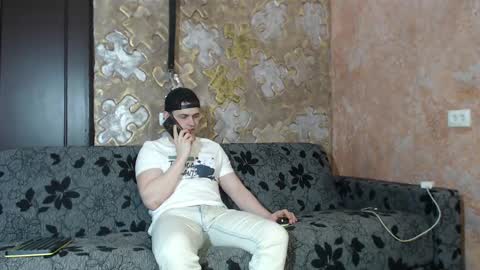 Snapshot of leoroman chatting on 22, 2, 2025 leoroman online show from 22, 2, 2025