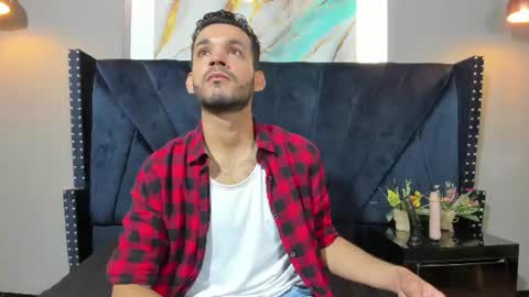 Snapshot of leosaenzz chatting on 15, 7, 2026 LEO SAENZ online show from 15, 7, 2026
