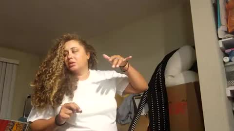 Snapshot of leothegirl88 chatting on 12, 6, 2026 leothegirl88 online show from 12, 6, 2026