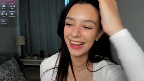 Snapshot of lesi_kiss chatting on 29, 10, 2025 Bella online show from 29, 10, 2025