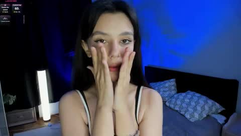 Snapshot of lesi_kiss chatting on 23, 11, 2025 Bella online show from 23, 11, 2025