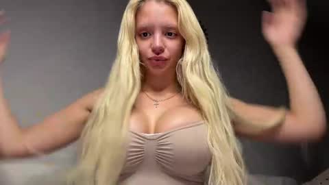 Lesi Join my fanclub before use my fanmenu online show from 7, 6, 2026