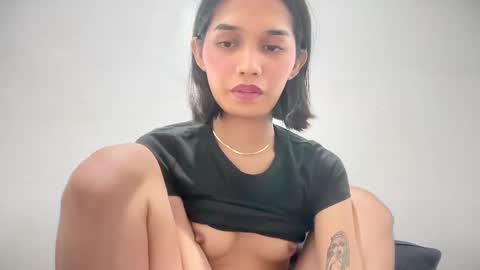 Trisha18 online show from 30, 11, 2025