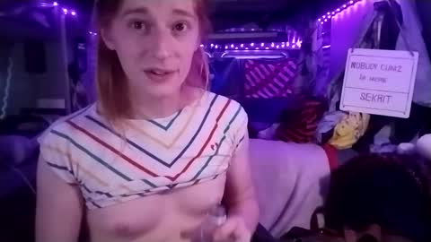 Snapshot of lesleygumgrass chatting on 8, 2, 2025 LesleyGumGrass- The Boring Trans girl online show from 8, 2, 2025