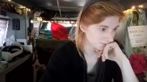 Snapshot of lesleygumgrass chatting on 14, 2, 2025 LesleyGumGrass- The Boring Trans girl online show from 14, 2, 2025
