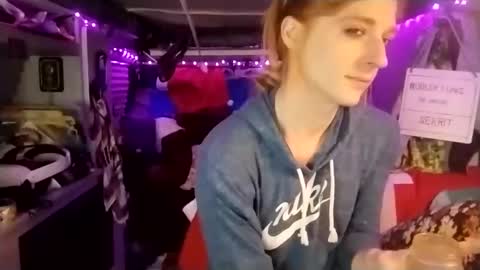 Snapshot of lesleygumgrass chatting on 19, 2, 2025 LesleyGumGrass- The Boring Trans girl online show from 19, 2, 2025