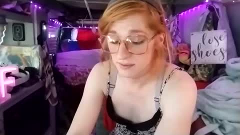 Snapshot of lesleygumgrass chatting on 23, 2, 2025 LesleyGumGrass- The Boring Trans girl online show from 23, 2, 2025