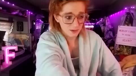 Snapshot of lesleygumgrass chatting on 24, 2, 2025 LesleyGumGrass- The Boring Trans girl online show from 24, 2, 2025