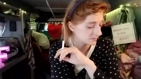 Snapshot of lesleygumgrass chatting on 25, 2, 2025 LesleyGumGrass- The Boring Trans girl online show from 25, 2, 2025