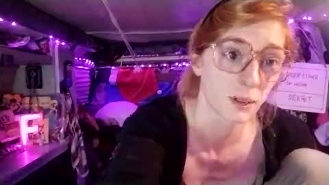 Snapshot of lesleygumgrass chatting on 26, 2, 2025 LesleyGumGrass- The Boring Trans girl online show from 26, 2, 2025