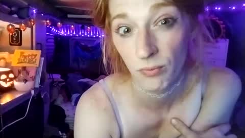 Snapshot of lesleygumgrass chatting on 16, 9, 2025 LesleyGumGrass- The Boring Trans girl online show from 16, 9, 2025