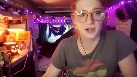 Snapshot of lesleygumgrass chatting on 22, 9, 2025 LesleyGumGrass- The Boring Trans girl online show from 22, 9, 2025