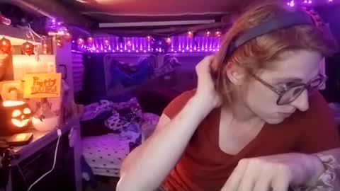 Snapshot of lesleygumgrass chatting on 1, 10, 2025 LesleyGumGrass- The Boring Trans girl online show from 1, 10, 2025