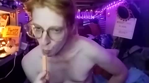 LesleyGumGrass- The Boring Trans girl online show from 16, 10, 2025