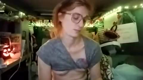 LesleyGumGrass- The Boring Trans girl online show from 8, 11, 2025