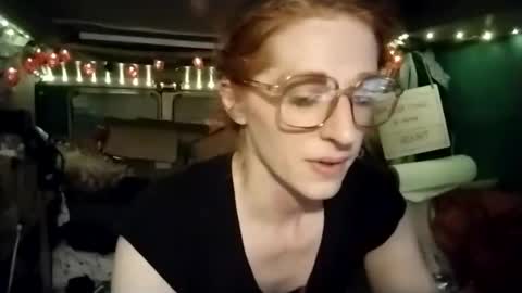 Snapshot of lesleygumgrass chatting on 11, 6, 2026 LesleyGumGrass- The Boring Trans girl online show from 11, 6, 2026