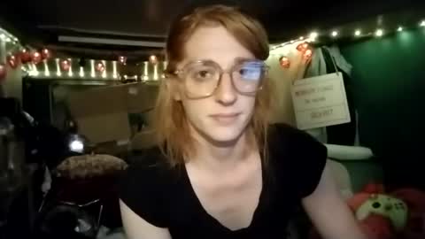 Snapshot of lesleygumgrass chatting on 16, 6, 2026 LesleyGumGrass- The Boring Trans girl online show from 16, 6, 2026