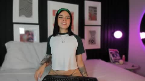 leslie_thompson online show from 6, 1, 2026