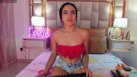 Snapshot of lesliebush chatting on 26, 10, 2025 LeslieBush online show from 26, 10, 2025