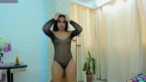 Snapshot of lesliebush chatting on 6, 11, 2025 LeslieBush online show from 6, 11, 2025