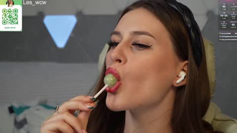 Snapshot of lesliekorfs chatting on 27, 1, 2025 LeslieKorfs online show from 27, 1, 2025