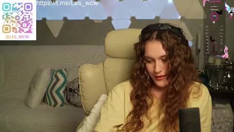 Snapshot of lesliekorfs chatting on 28, 11, 2025 LeslieKorfs online show from 28, 11, 2025