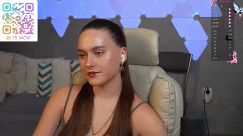Snapshot of lesliekorfs chatting on 12, 1, 2026 LeslieKorfs online show from 12, 1, 2026