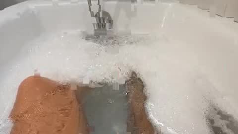 lespampinos online show from 24, 1, 2025