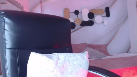 Less  online show from 12, 12, 2024