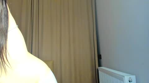 lesyaliss online show from 4, 6, 2026