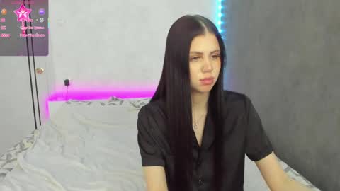Snapshot of let_me_seee chatting on 17, 2, 2025 Fiona online show from 17, 2, 2025