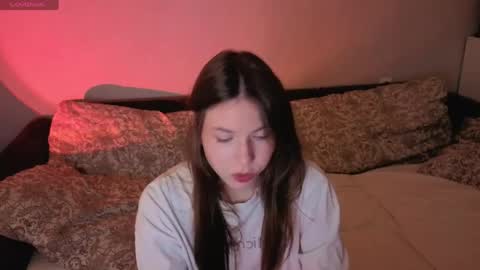 Snapshot of let_me_seee chatting on 23, 4, 2026 Fiona online show from 23, 4, 2026