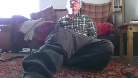 Snapshot of letmestrip chatting on 5, 12, 2024 paul online show from 5, 12, 2024