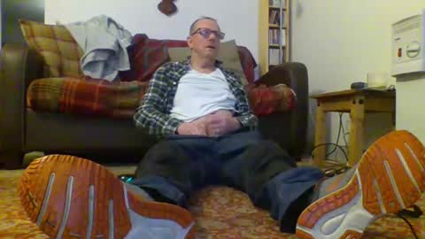 Snapshot of letmestrip chatting on 29, 1, 2025 paul online show from 29, 1, 2025