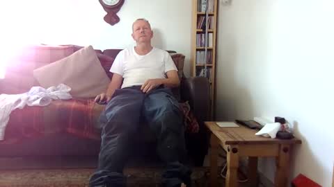 Snapshot of letmestrip chatting on 16, 9, 2025 paul online show from 16, 9, 2025