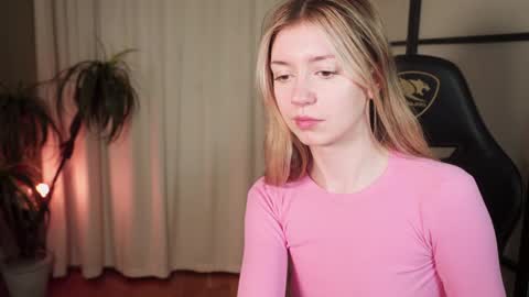 Snapshot of lettablush chatting on 23, 1, 2025 letta online show from 23, 1, 2025