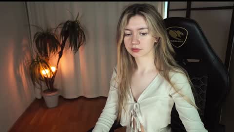 Snapshot of lettablush chatting on 7, 2, 2025 letta online show from 7, 2, 2025