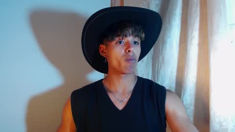 i  am lewis ly EDUARDO MEMDOZA15 online show from 6, 2, 2026