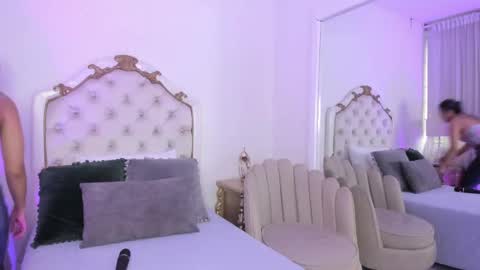    online show from 30, 9, 2025