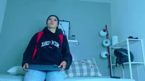 Snapshot of lexadominant__ chatting on 9, 7, 2026 L E X A online show from 9, 7, 2026