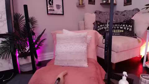 Snapshot of lexibby69 chatting on 5, 10, 2025 Lexi Smith online show from 5, 10, 2025