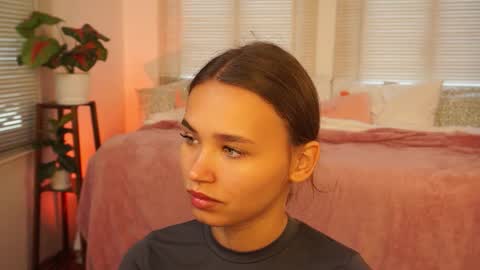 Lexi  online show from 25, 9, 2025