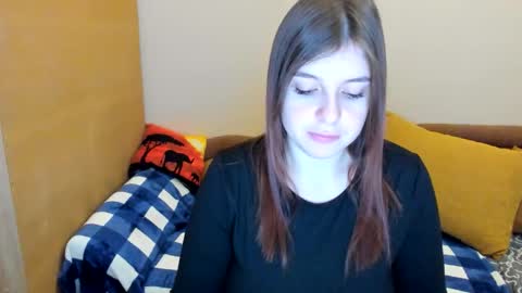 Snapshot of lexiluxlov chatting on 3, 12, 2025 Elisabeth online show from 3, 12, 2025