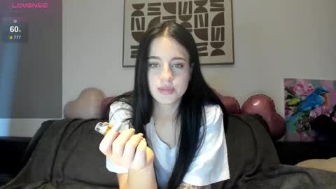 Snapshot of lexisinnn chatting on 27, 11, 2025 Lexi online show from 27, 11, 2025