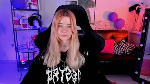 Lexi Wenford NO NUDE GODDESS online show from 19, 12, 2024