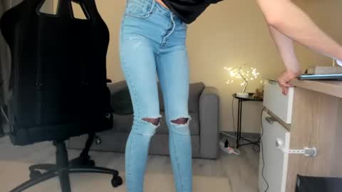 Lexxie online show from 2, 2, 2025